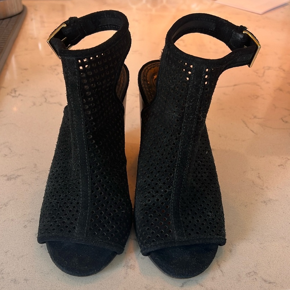 Tory Burch Jesse Suede Block Heel Booties Open Toe Women’s size 5.5 in black